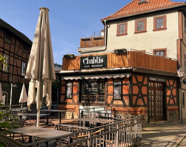 Außenansicht Cafe Winebar Chablis