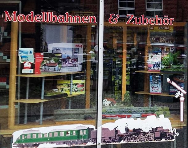 Außenansicht Geschäft Modellbahnen & Zubehör