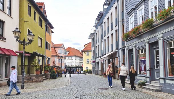 Langebruecke-Ecke Fischersand-leute shoppen und flanieren